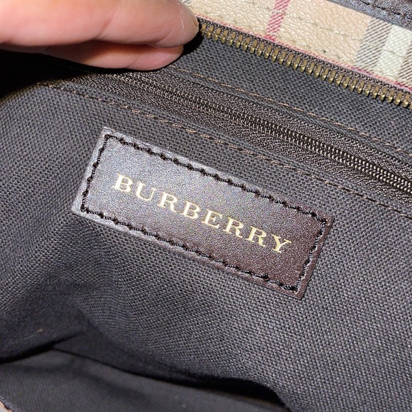 Burberry 100% Authentic tote bag excellent condition - Picture 8 of 17